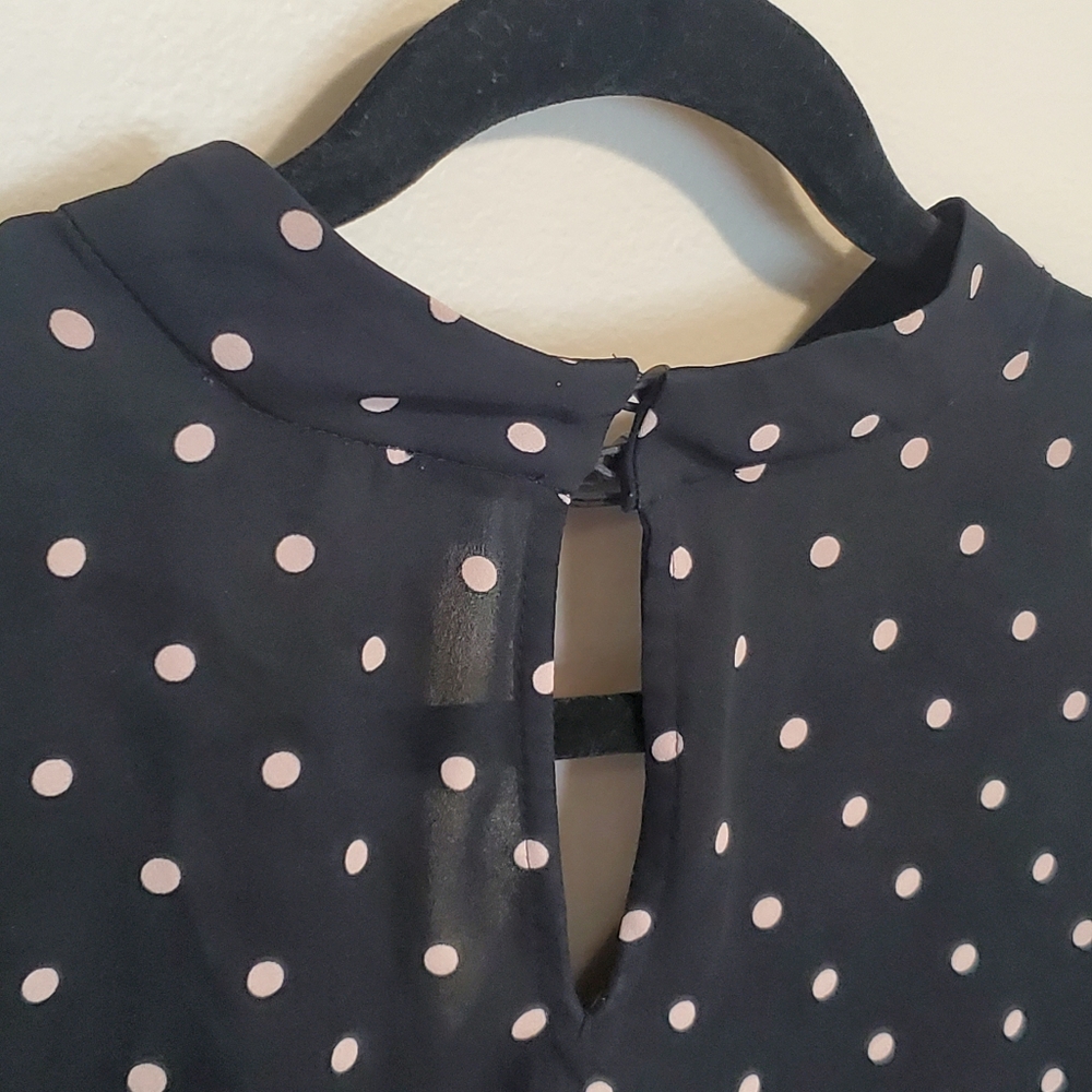 ✨️2/$20 Long Sleeve Dot Blouse - Picture 2 of 5